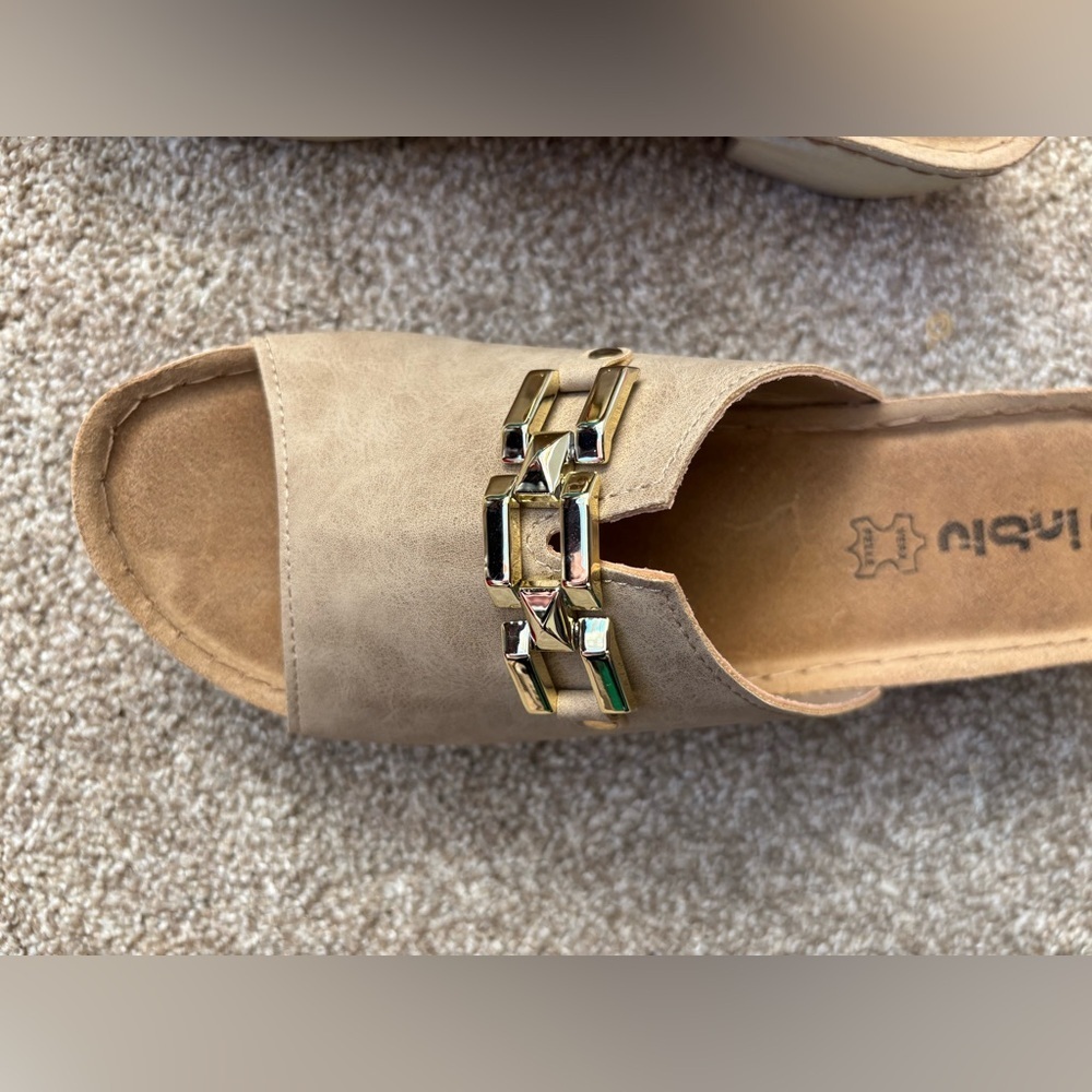 Inblu Women’s Suede Peep Toe Sandals with Gold Detail – Comfort & Style - Picture 5 of 9